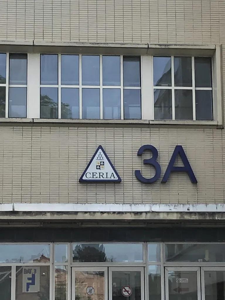 Panneau d'identification du bâtiment CERIA 3A, sur le site d'Anderlecht