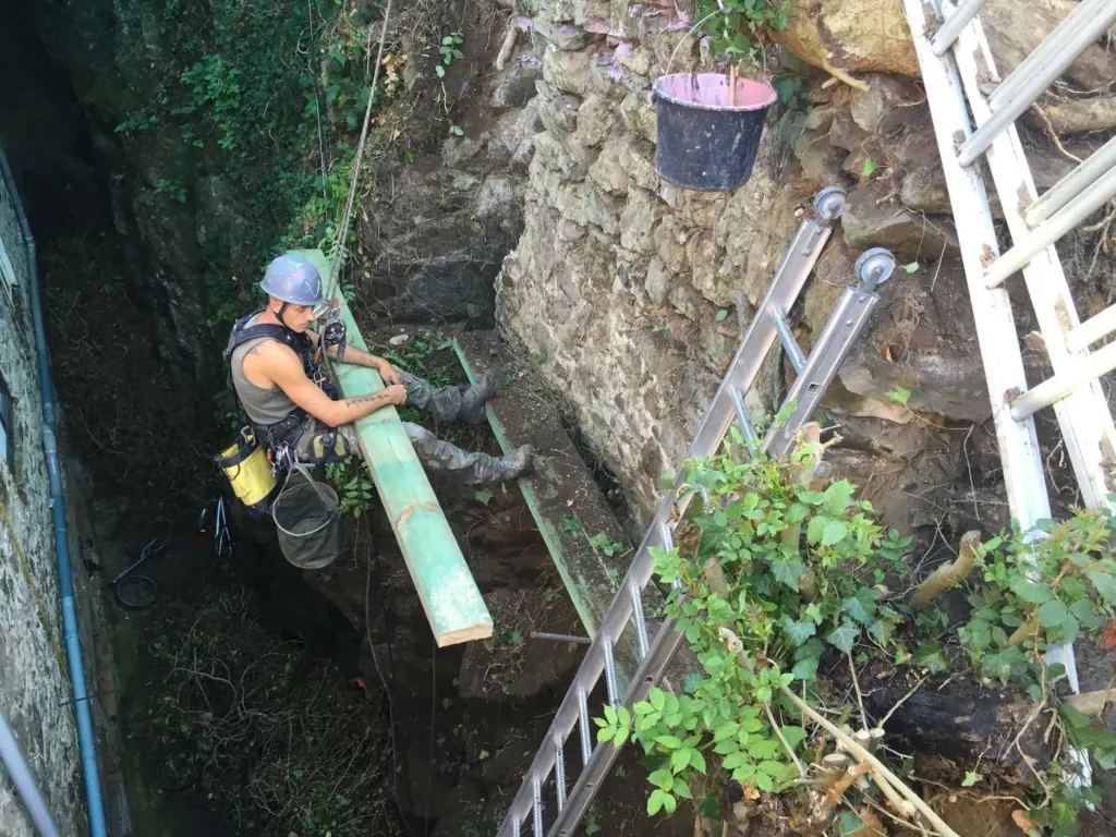 Manutention de matériaux sur corde