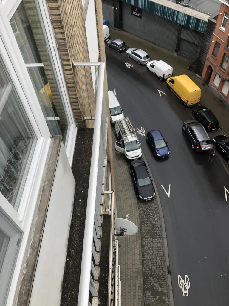 Parcours de la descente le long des fenêtres