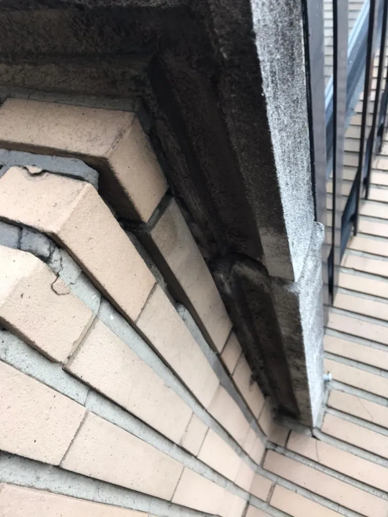 Une sous-face de bandeau dégradée