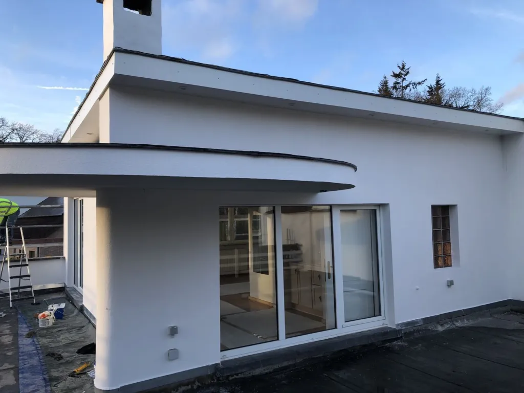 La terrasse haute après rénovation